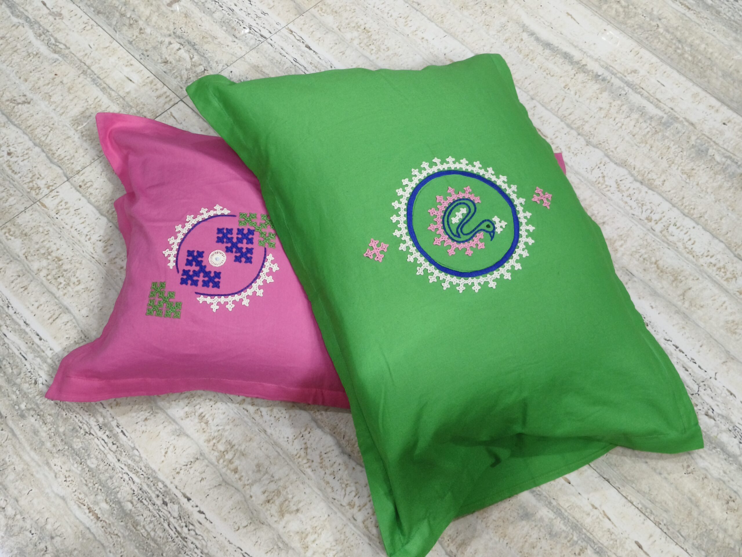 Embroided pure cotton pink,green and white color double size with 2pillow cover