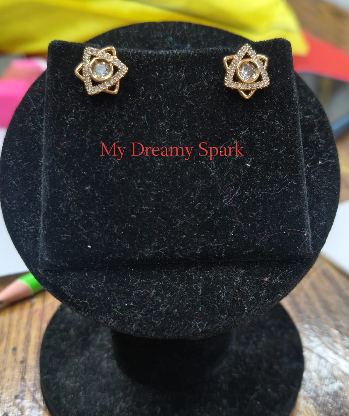 A very beautiful rose gold color ad collection earring sets usable for girls and womens