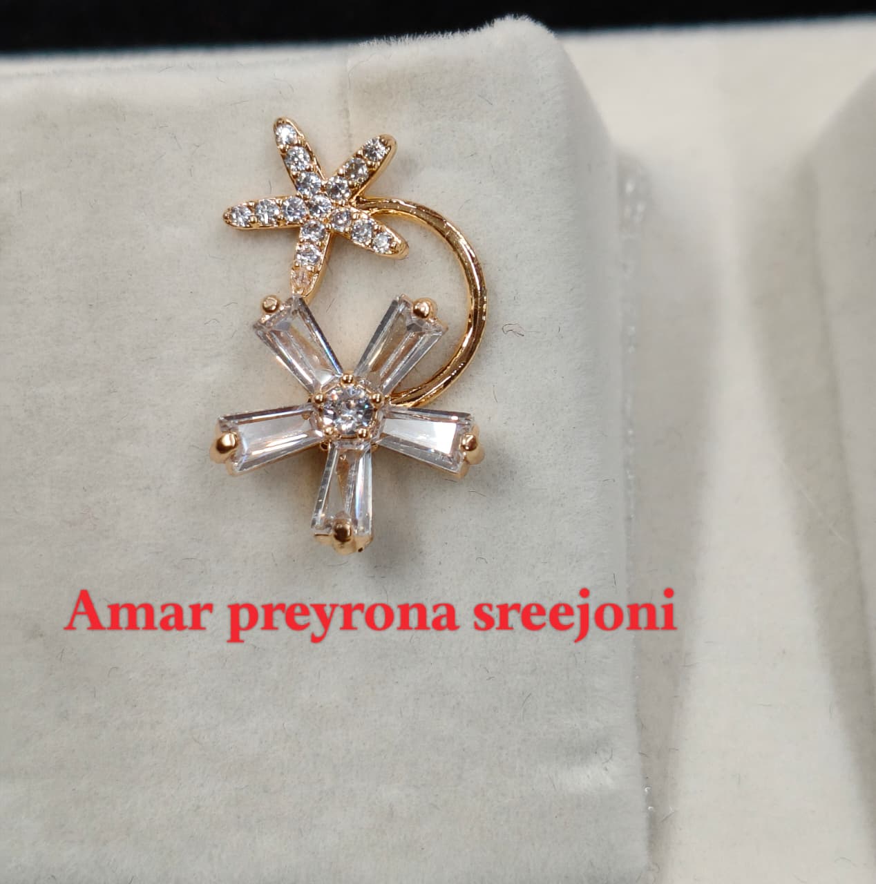 A very beautiful rose gold color ad collection earring sets usable for girls and womens