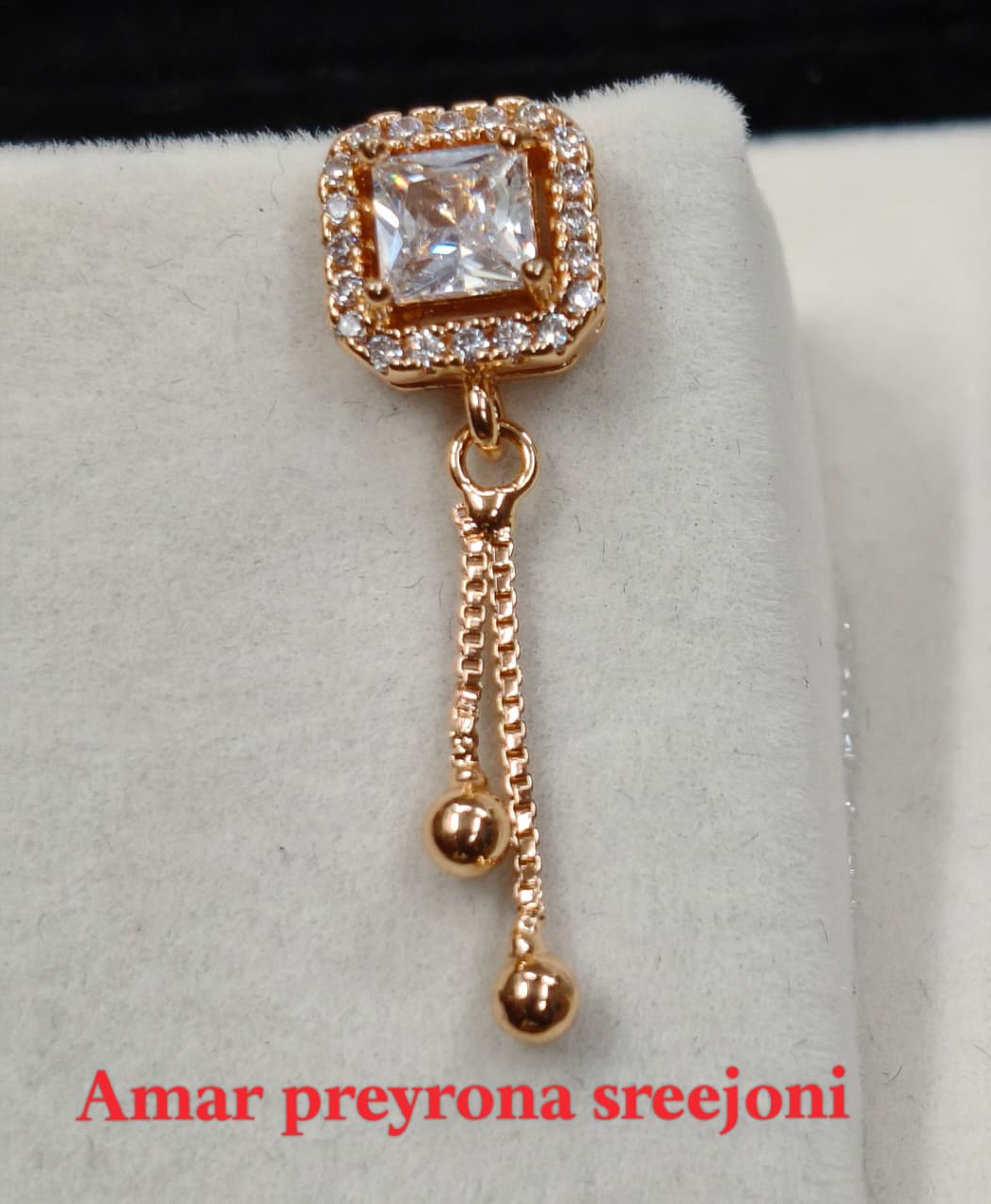 A very beautiful rose gold color ad collection earring sets usable for girls and womens