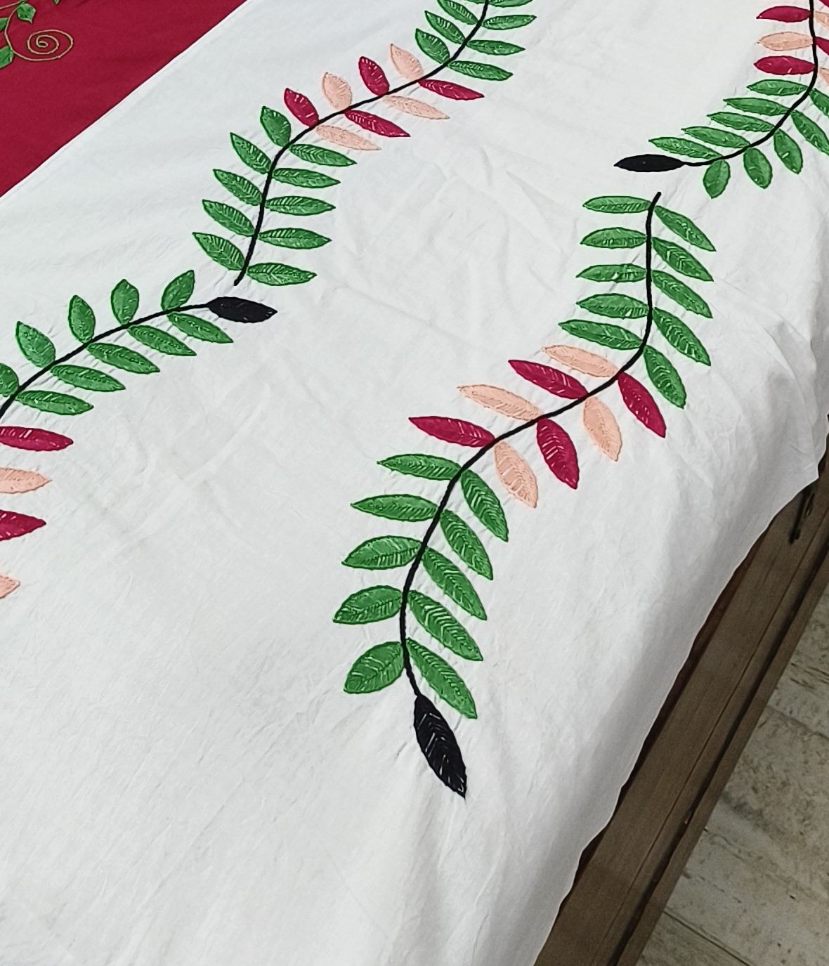 Hand Embroided Pure Cotton white and pink color combination double size bedsheet