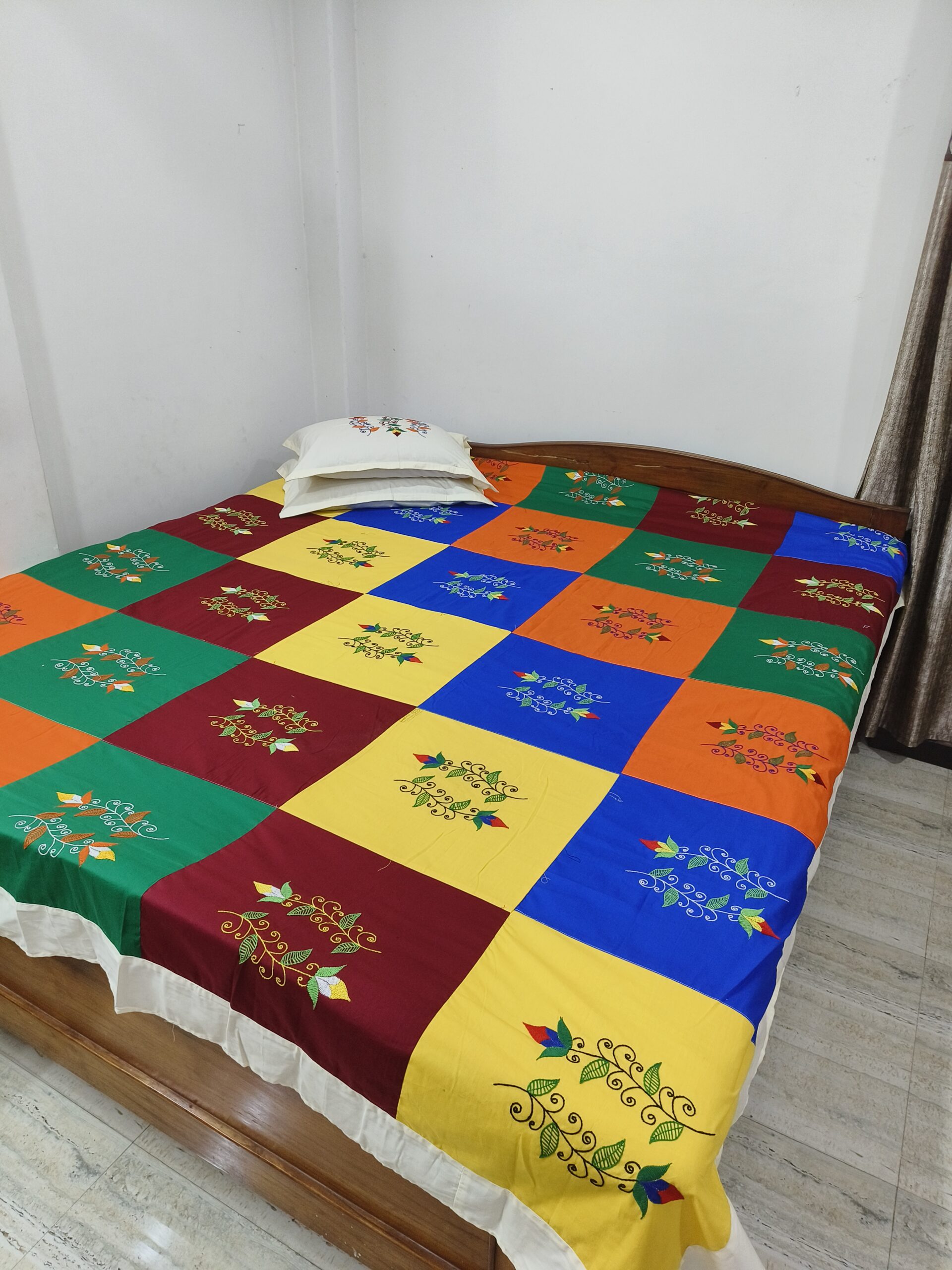 Embroided pure cotton multicolor queen size bedsheet with 2pillow cover