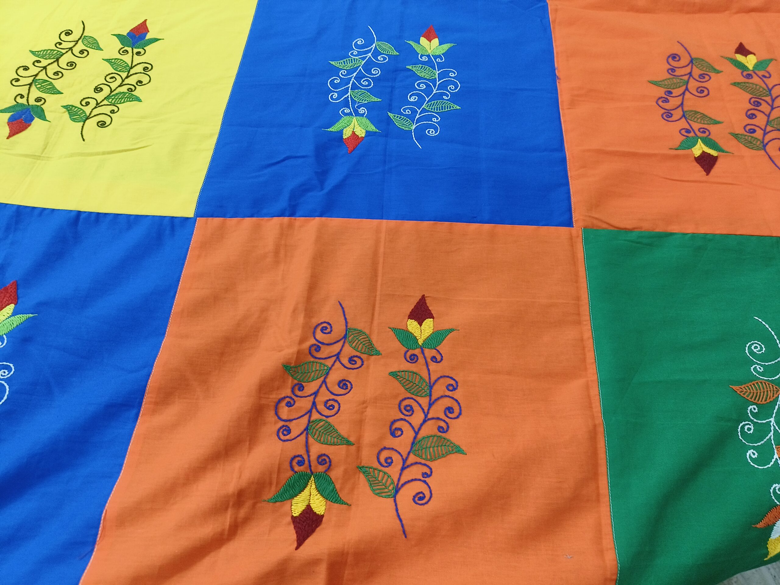 Embroided pure cotton multicolor queen size bedsheet with 2pillow cover