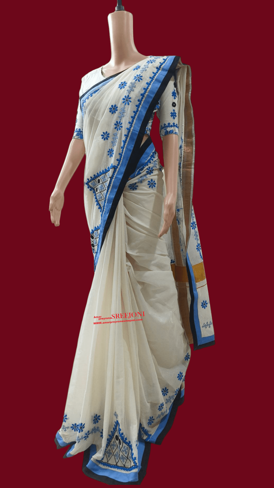 Hand Embroided Pure Kerela Cotton White And Blue Color Combination Saree With Fee Size Blouse
