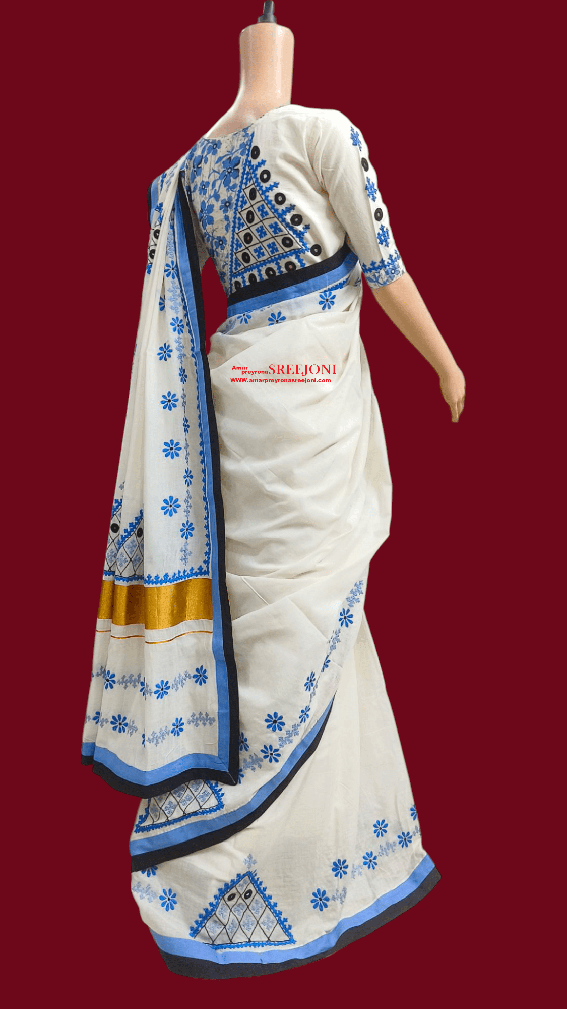 Hand Embroided Pure Kerela Cotton White And Blue Color Combination Saree With Fee Size Blouse