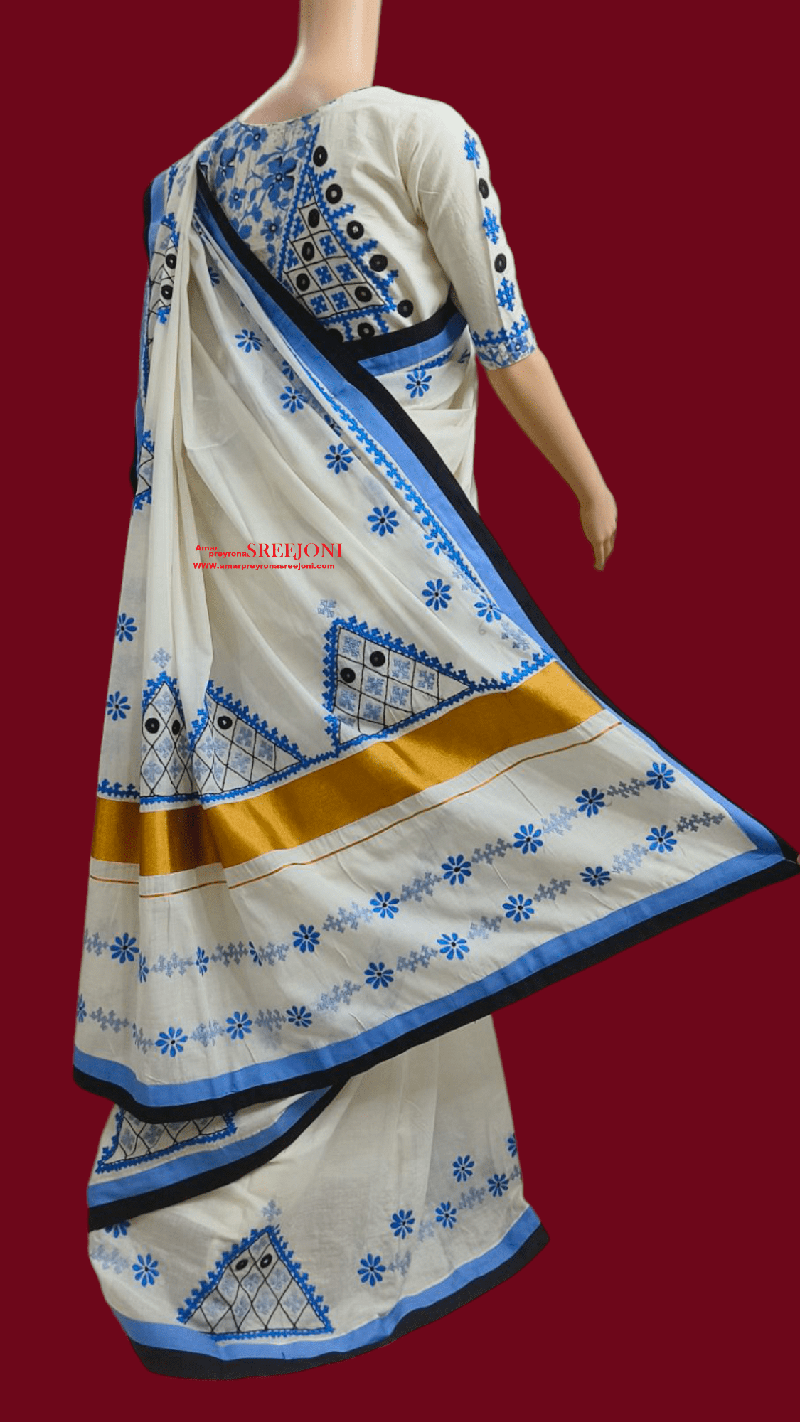 Hand Embroided Pure Kerela Cotton White And Blue Color Combination Saree With Fee Size Blouse